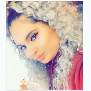 Meet your Posher, Adreana